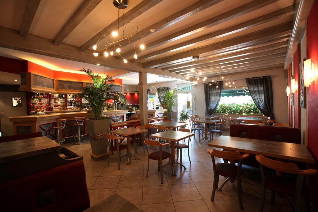 Logis Le Bourguignon Hotel Bèze Kültér fotó
