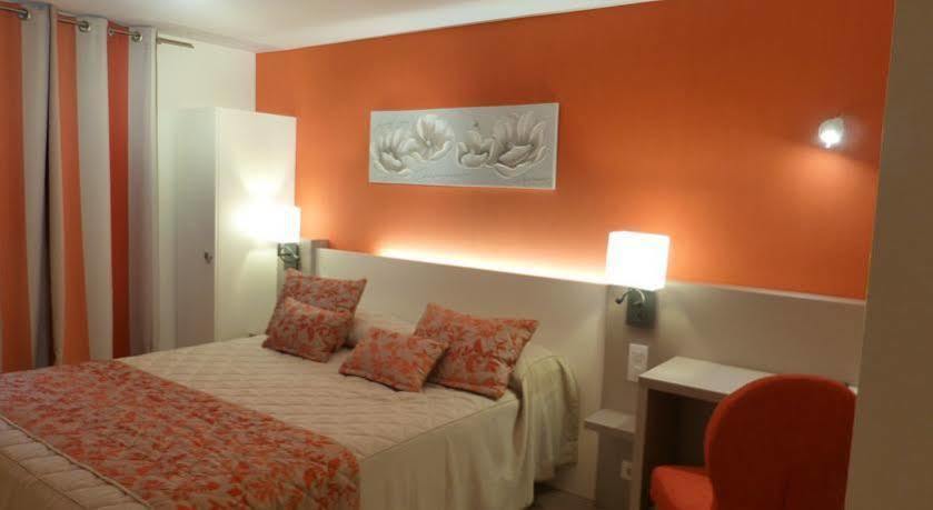 Logis Le Bourguignon Hotel Bèze Kültér fotó